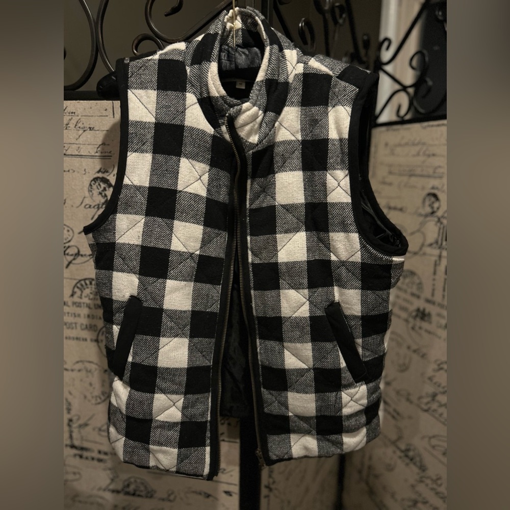 Vanilla Bay|| Womens Vest || Black & White Plaid